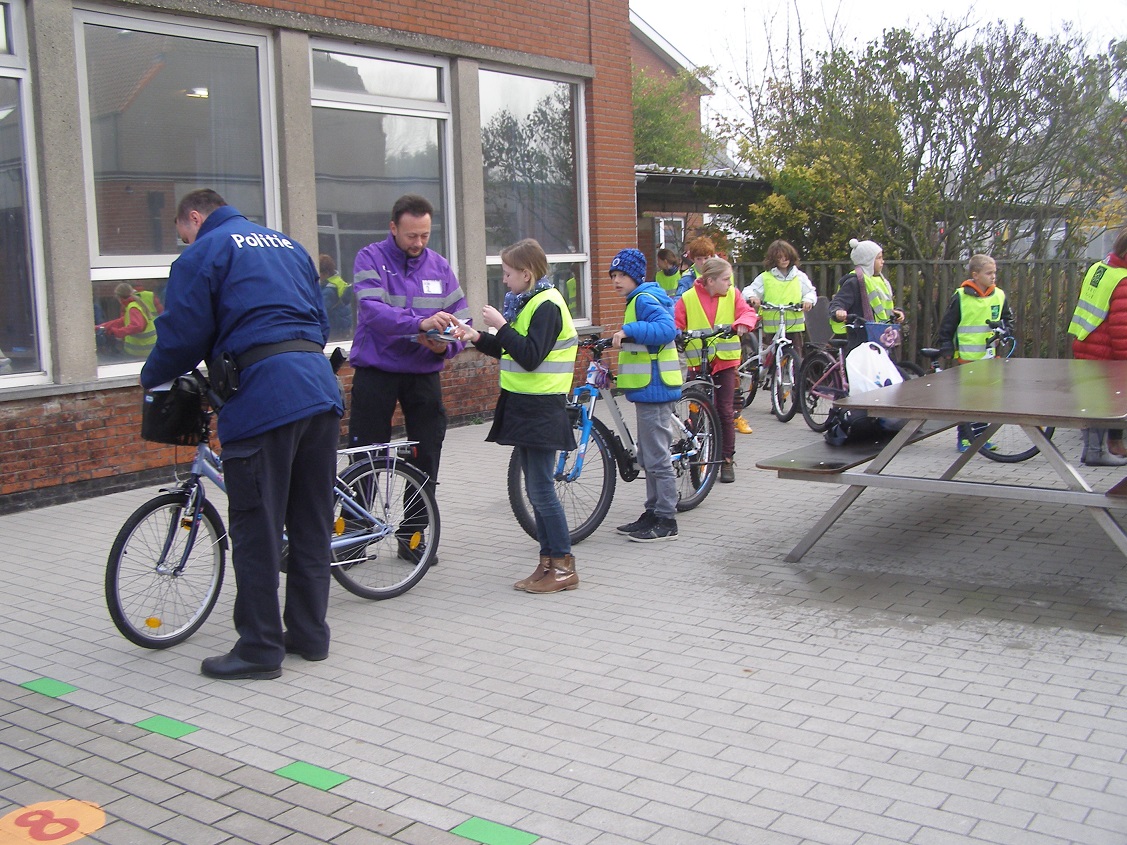 Enquête Over De Lokale Politie Brugge | Fietsersbond